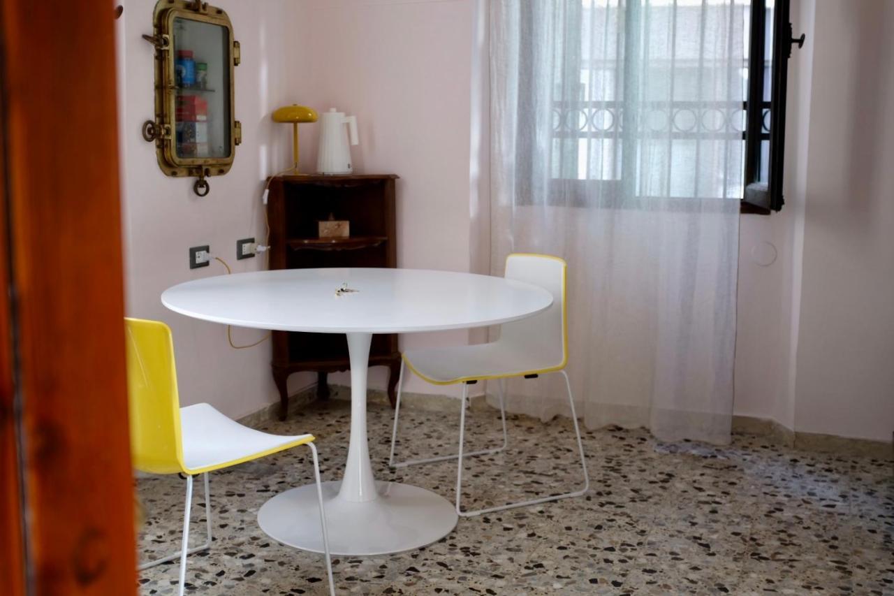 Venetian Pink Apartment In Dorsoduro Luaran gambar